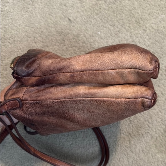 Margot Brown Leather Crossbody Bag with Vintage Charm - Picture 11 of 14